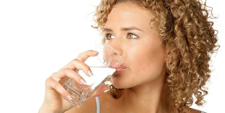 During the drinking diet, you must take 1. 5 liters of purified water, in addition to other liquids