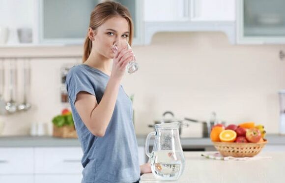 Drink water before eating to lose weight with a lazy diet